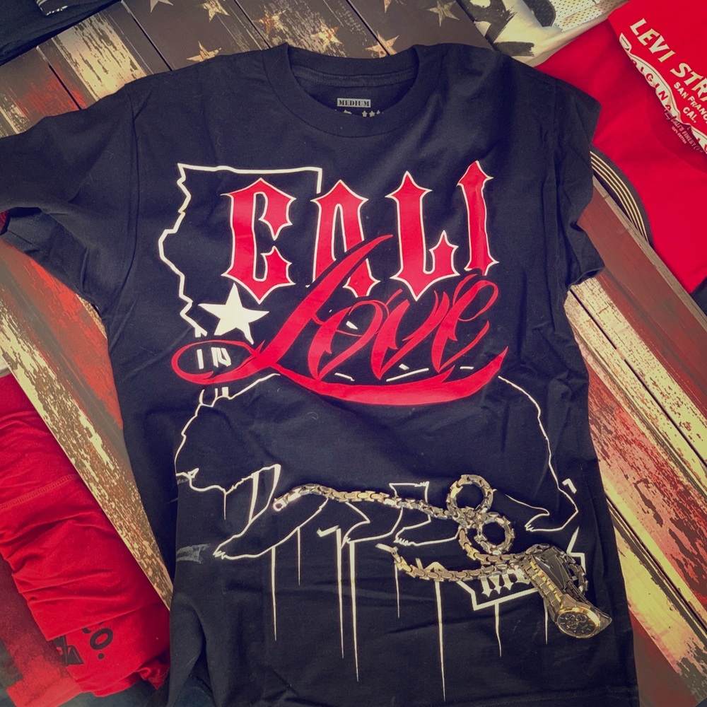 Cali shirt (necklace and watch not included)